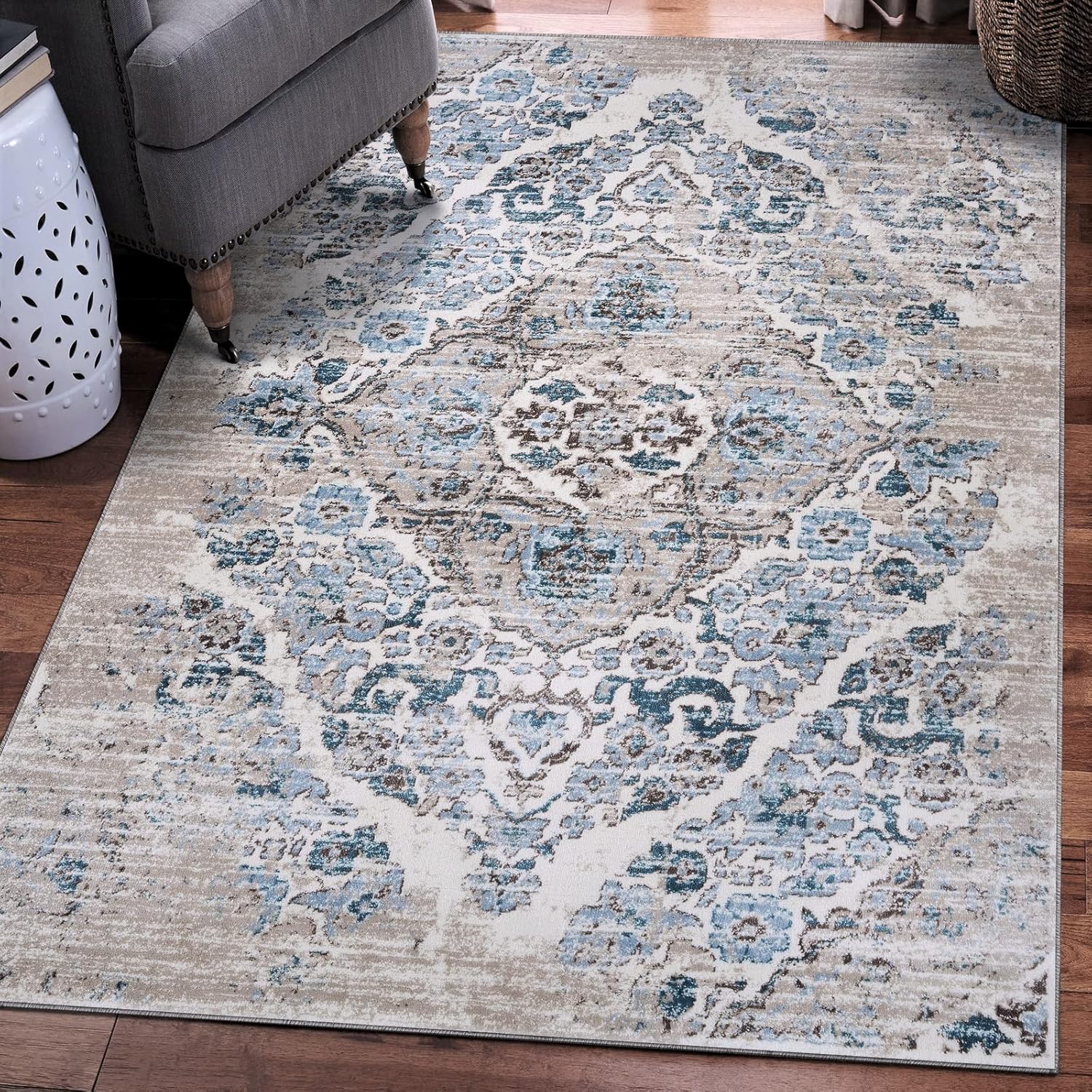 Persian Area Rugs 4620 Distressed Cream Area Rug